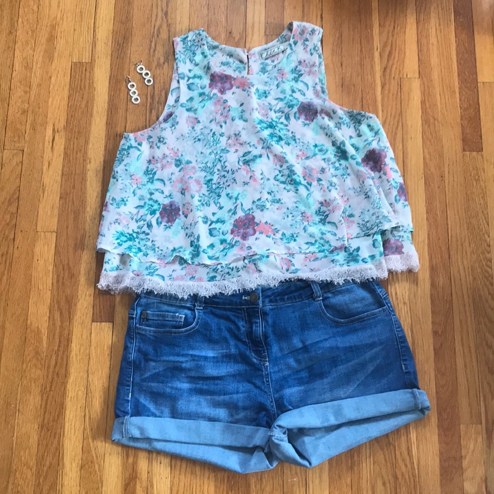 Chloe K floral print chiffon sleeveless top large